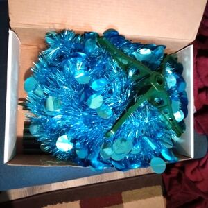 New 5 ft clue Christmas tree with stand